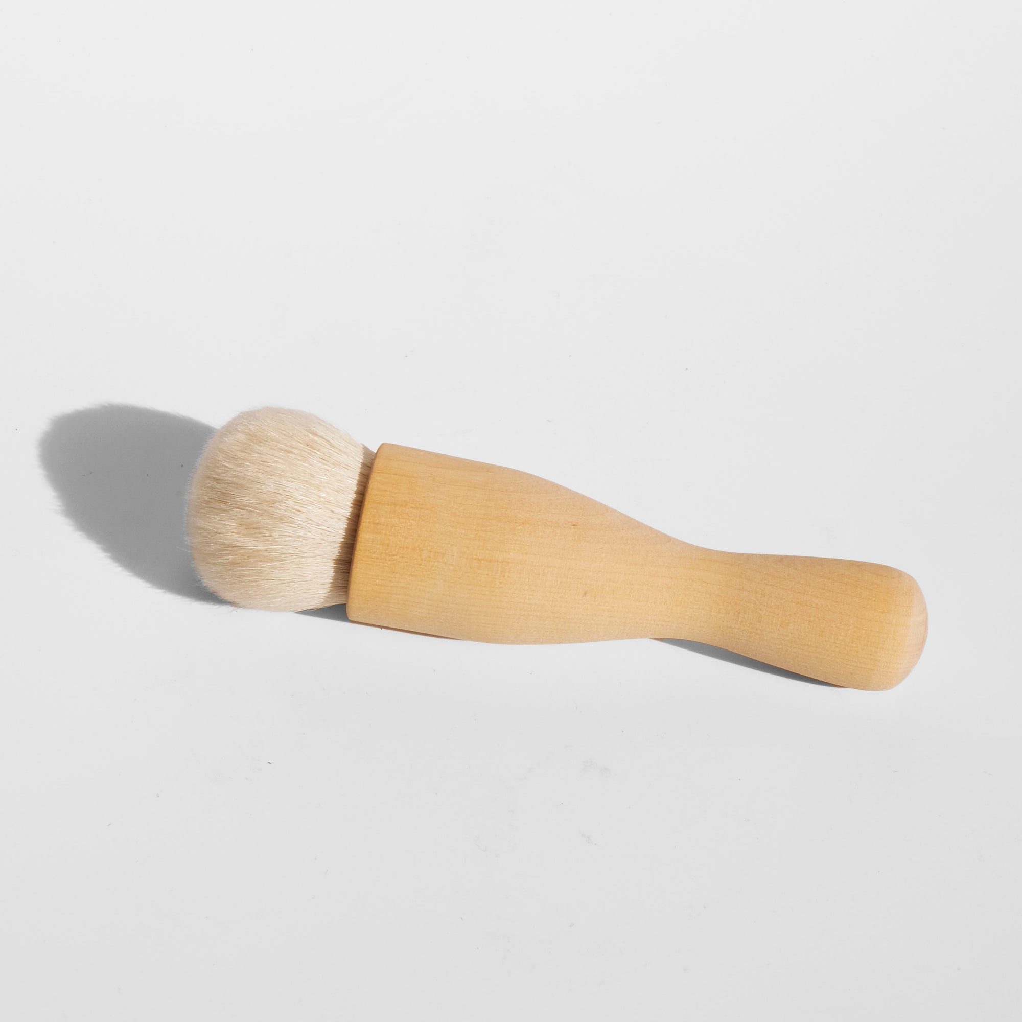 makeup kabuki brush